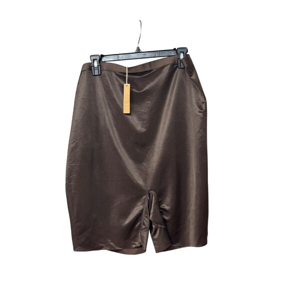 SKIMS Simply Bare Plus Size Shapewear Mid Thigh Shorts, 4X, Espresso - Picture 4 of 13
